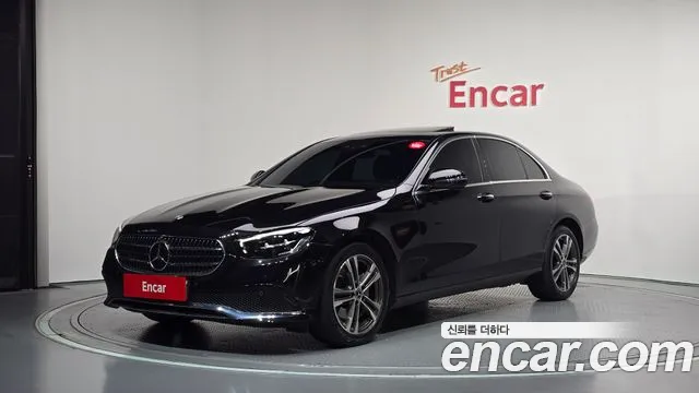 Фотография автомобиля — Mercedes-Benz E-Class W213