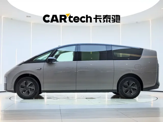 Li Auto MEGA — Фото автомобиля 8