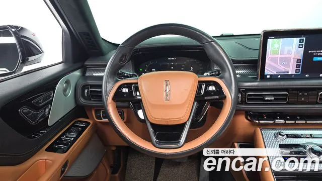 Lincoln Aviator 2nd Gen — Фото автомобиля 12