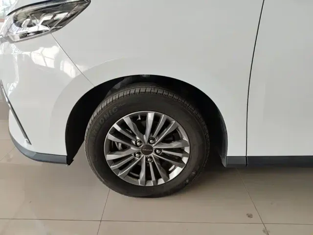 Maxus G50 — Фото автомобиля 22