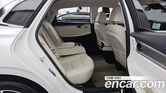 Hyundai Grandeur Новый Grandeur IG — Фото автомобиля 12
