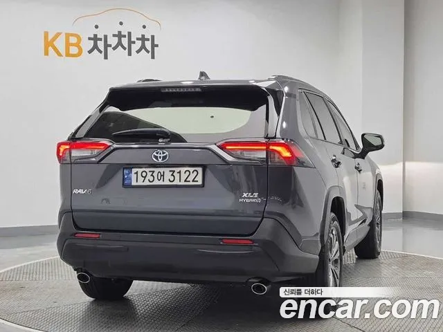 Toyota RAV4 5th Gen — Фото автомобиля 3