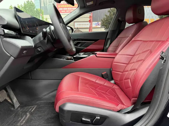BMW 5 Series — Фото автомобиля 4