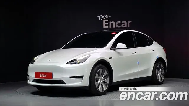 Фотография автомобиля — Tesla Model Y