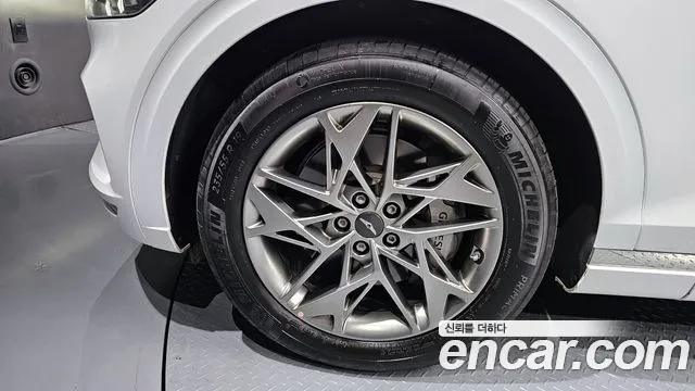 Genesis GV70 2.5T Бензин AWD — Фото автомобиля 5