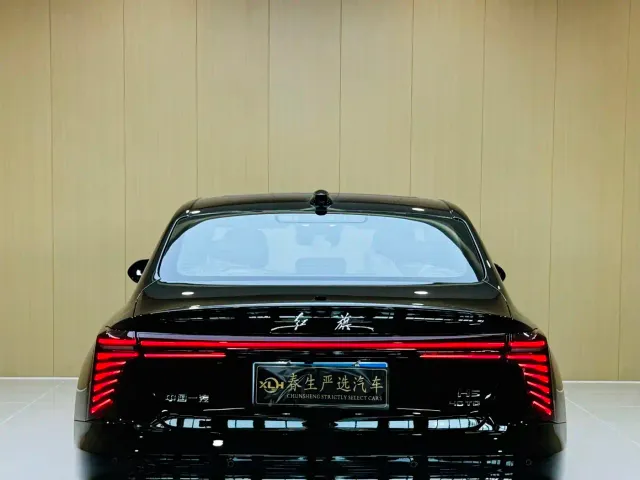 Hongqi H5 — Фото автомобиля 11