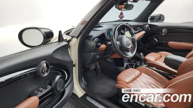 Mini Cooper Convertible — Фото автомобиля 8