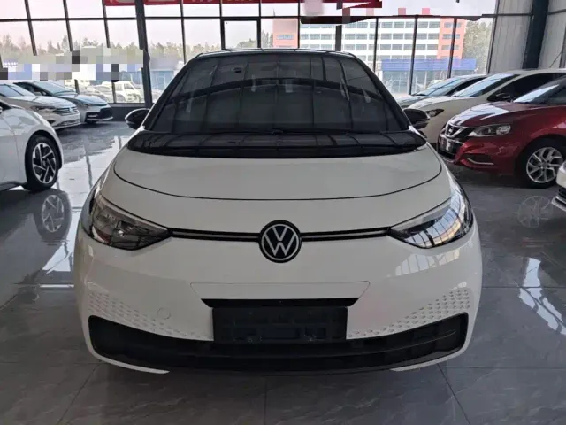 Volkswagen ID.3 — Фото автомобиля 2