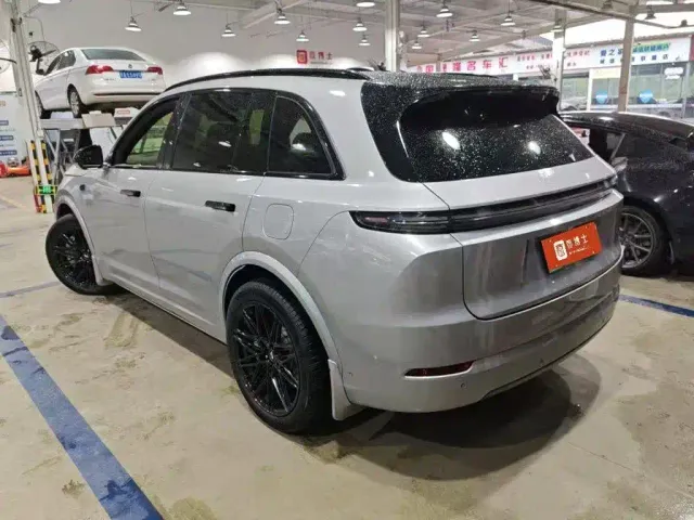 Li Auto L7 — Фото автомобиля 7