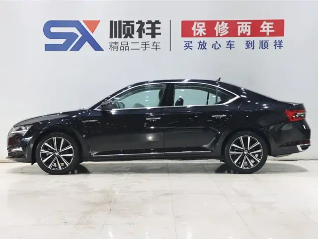 Skoda Superb — Фото автомобиля 6