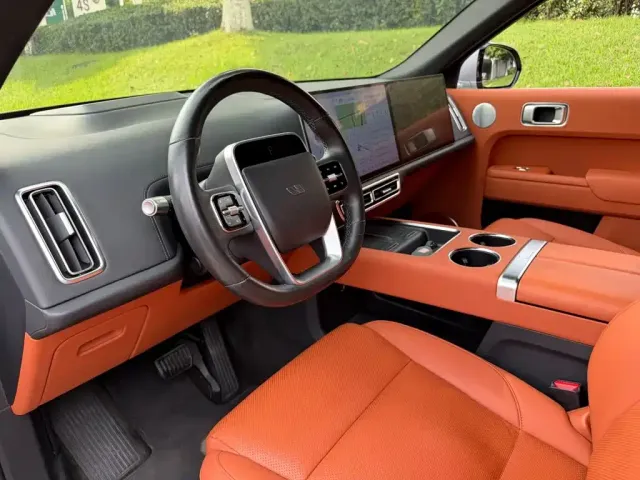 Li Auto L9 — Фото автомобиля 7