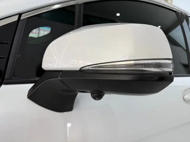 Toyota Sienna — Фото автомобиля 4