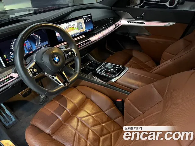 BMW 7 Series G70 — Фото автомобиля 12