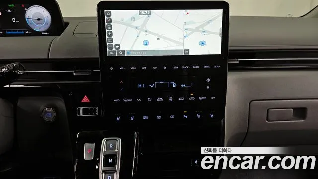 Hyundai Staria Staria 4WD Lounge 9 мест — Фото автомобиля 14