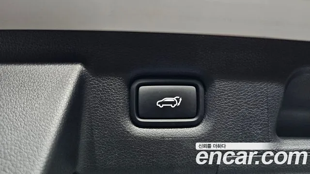 Hyundai Santafe — Фото автомобиля 18