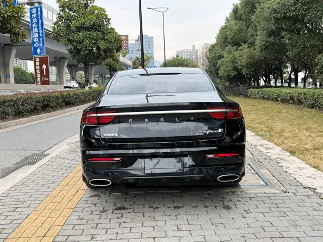 Geely Xingrui — Фото автомобиля 4