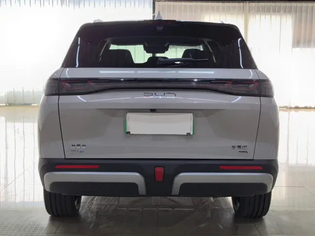 BYD Hai Shi 07 DM-i — Фото автомобиля 6