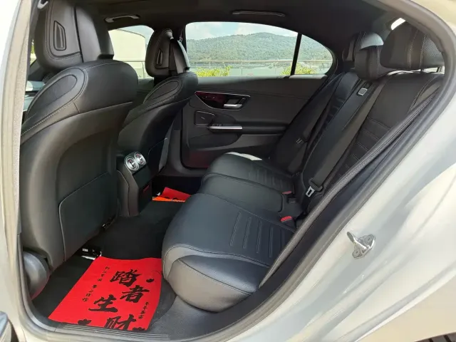 Mercedes-Benz C-Class — Фото автомобиля 5