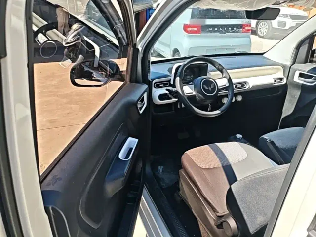 Wuling Hongguang Mini EV — Фото автомобиля 11