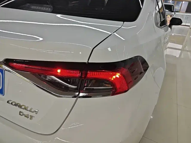 Toyota Corolla — Фото автомобиля 7