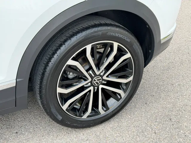 Volkswagen T-Roc — Фото автомобиля 12