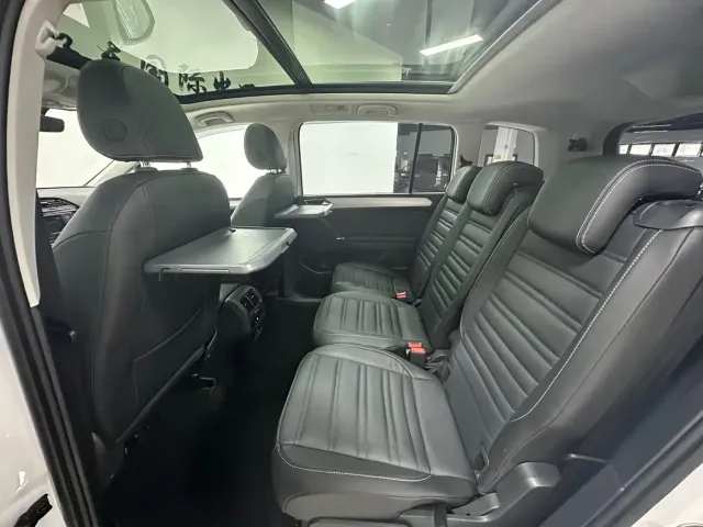 Volkswagen Touran 2021 Touran L 280TSI DSG Cross Edition 7-seater — Фото автомобиля 23