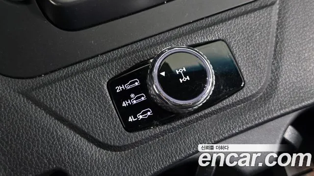 KG_Mobility_Ssangyong Rexton Новый Rexton Sport Дизель 2.2 4WD — Фото автомобиля 27