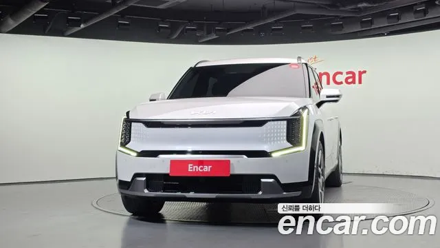 Kia EV9 — Фото автомобиля 3