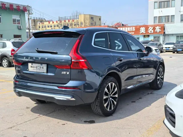 Volvo XC60 — Фото автомобиля 6