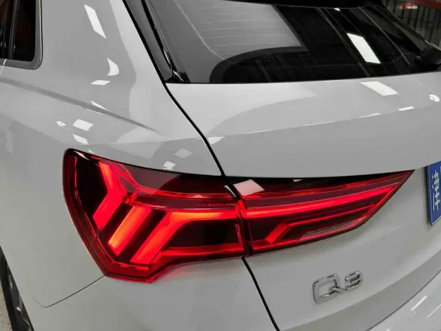 Audi Q3 — Фото автомобиля 24