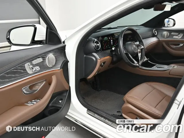 Фотография автомобиля — Mercedes-Benz E-Class W213