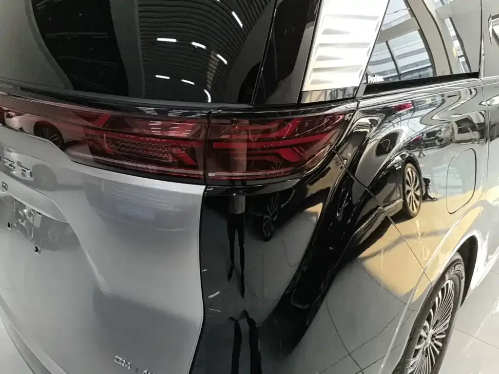 Denza Denza D9 2025 DM-i Smart Drive Edition 1020 AWD Luxury — Фото автомобиля 7