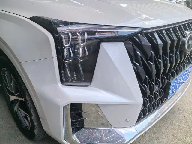 GAC Trumpchi GS8 — Фото автомобиля 16