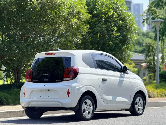 Roewe Clever — Фото автомобиля 6