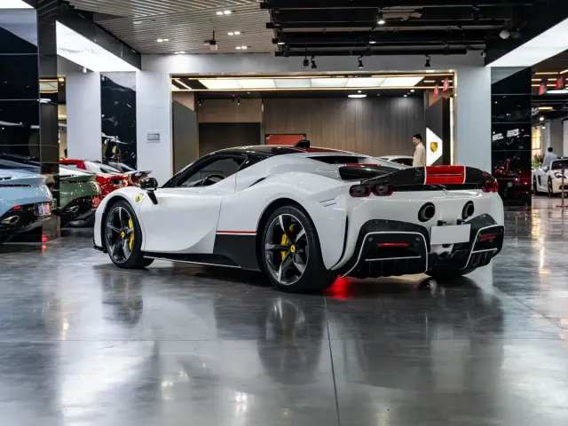 Ferrari SF90 — Фото автомобиля 7