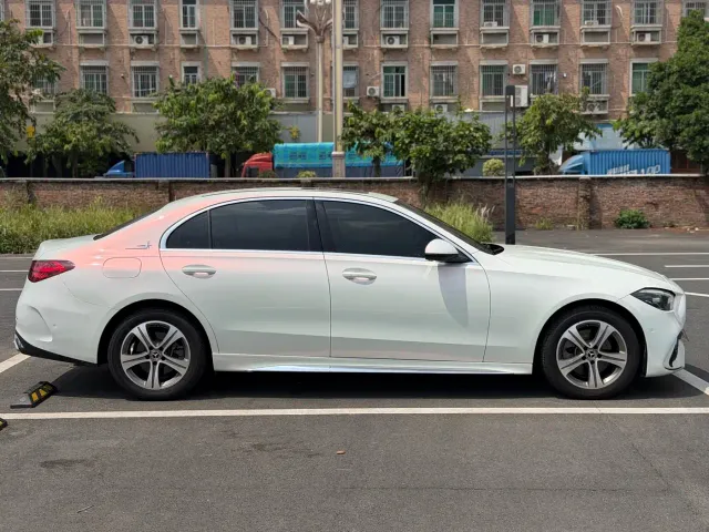 Mercedes-Benz C-Class — Фото автомобиля 4