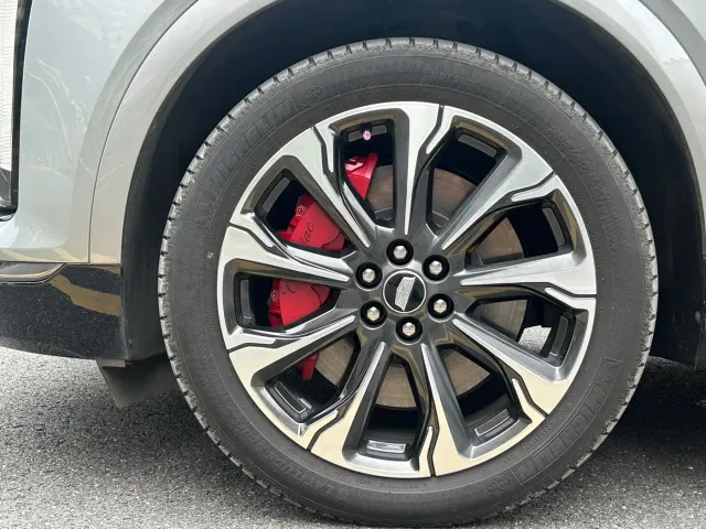 Cadillac XT5 — Фото автомобиля 26