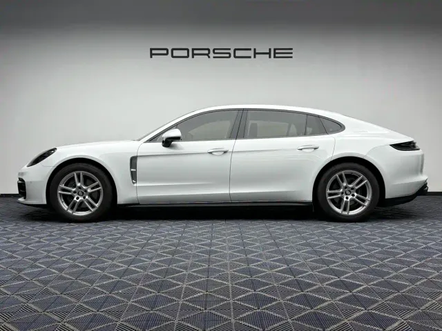 Porsche Panamera — Фото автомобиля 9