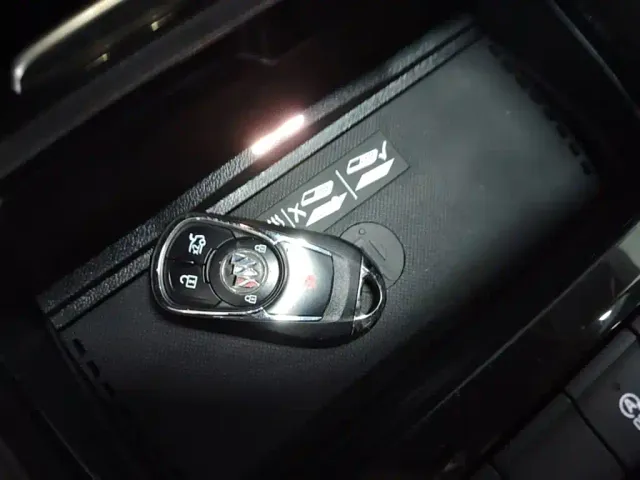 Buick Regal — Фото автомобиля 8