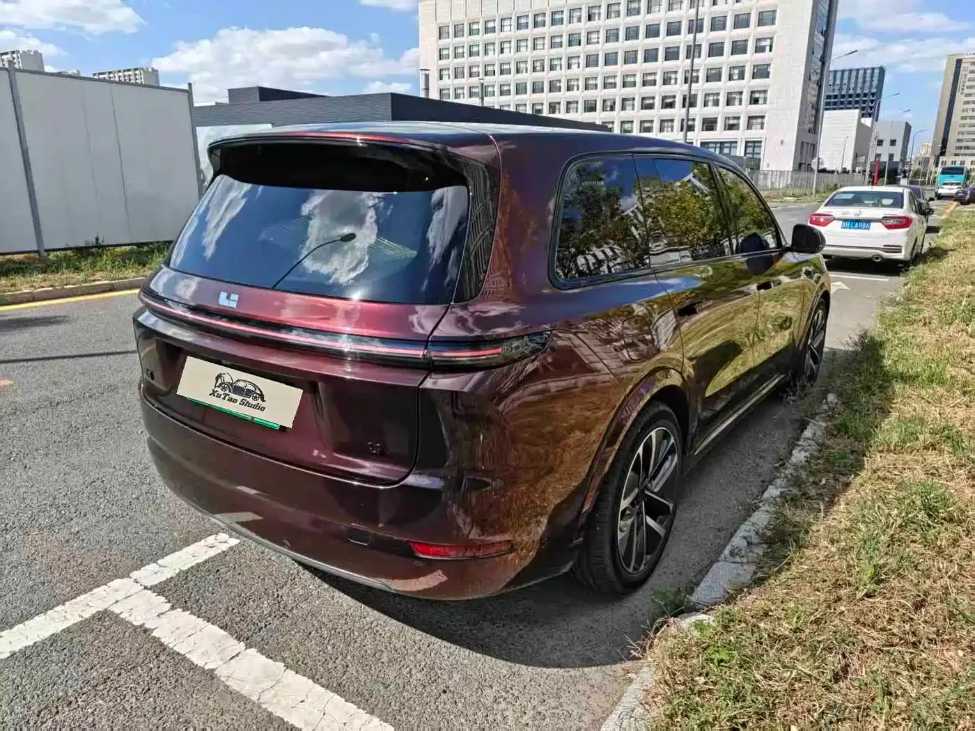 Li Auto Li Xiang L9 2022 Max — Фото автомобиля 4