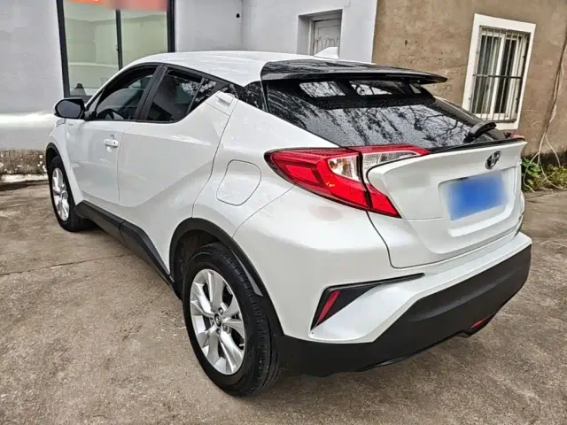 Toyota IZOA — Фото автомобиля 4