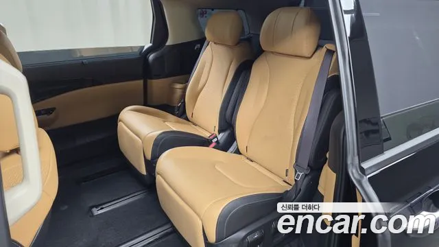 Kia Carnival Generation 4 — Фото автомобиля 18