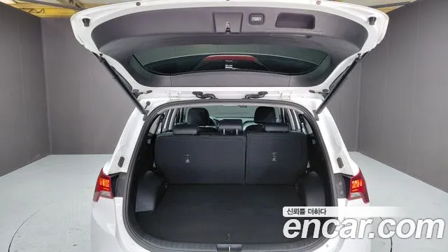 Hyundai Santafe Бензин 2.5T 2WD — Фото автомобиля 20