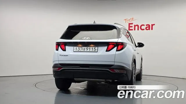 Hyundai Tucson Tucson (NX4) Бензин 1.6 турбо 2WD — Фото автомобиля 4