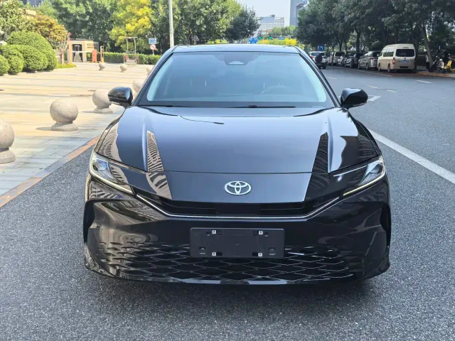 Toyota Camry — Фото автомобиля 8