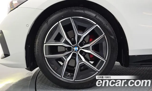 BMW 5 Series G60 — Фото автомобиля 5