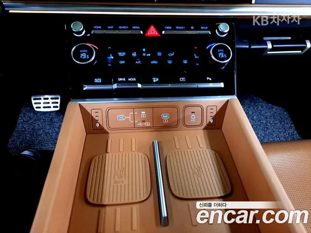 Hyundai Santafe Santa Fe (MX5) Бензин 2.5T 2WD — Фото автомобиля 16