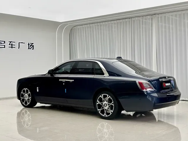 Rolls-Royce Ghost — Фото автомобиля 25
