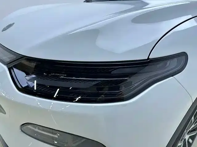 Leapmotor C11 — Фото автомобиля 5