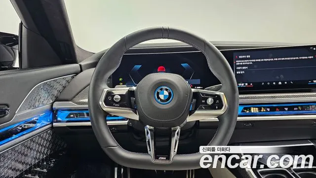 BMW i7 — Фото автомобиля 11